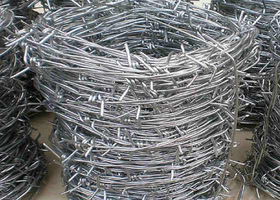 2.2mm الصلبة الأسلاك الشائكة 3.0cm للدفاع الحراسة العسكرية